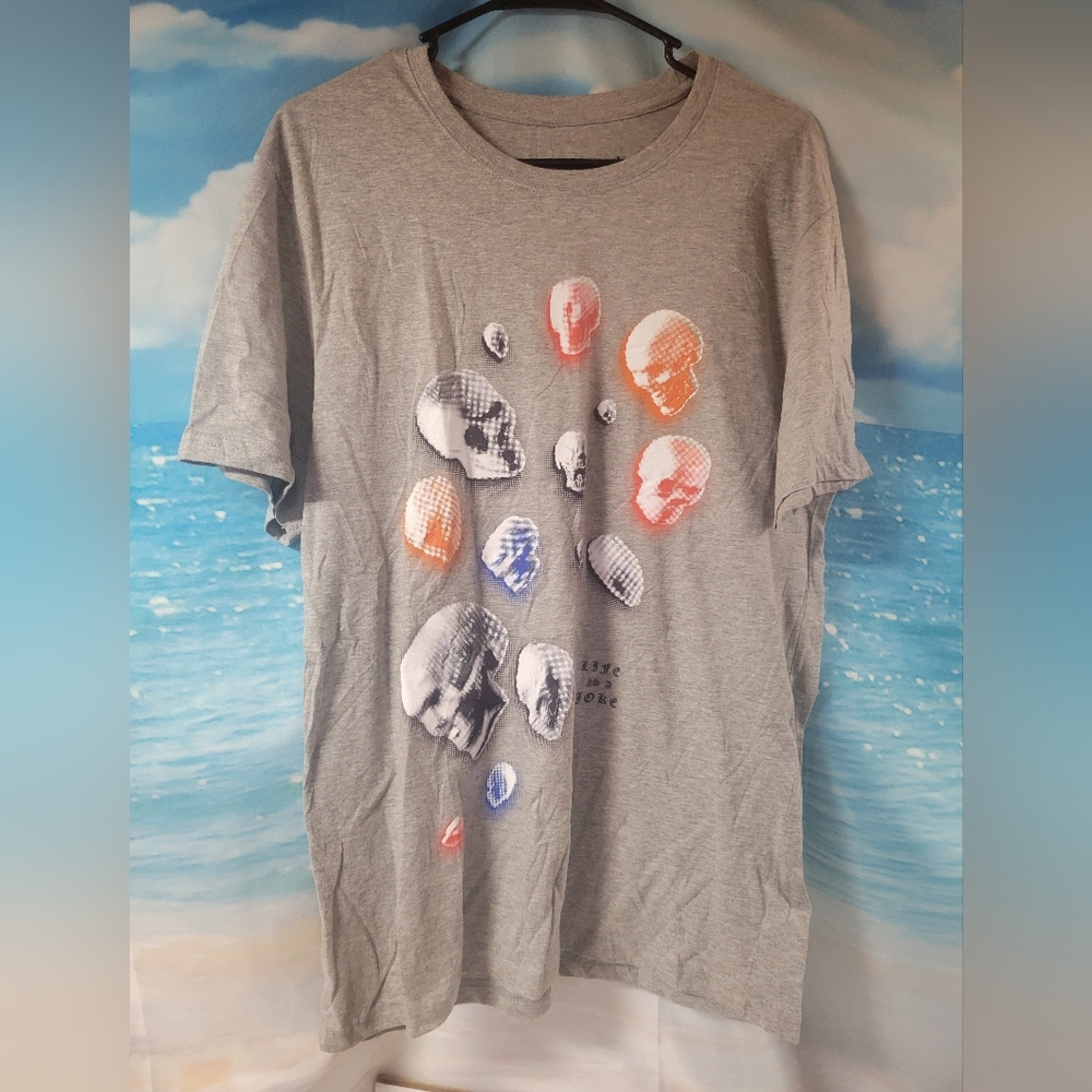 Eleven paris NWOT Gray Graphic T-Shirt with Skull Design Mens Size Medium